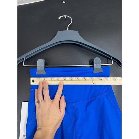 Lululemon Women's NWT Base Pace HR Short 8" BLBT Sz 4 - Picture 7 of 10